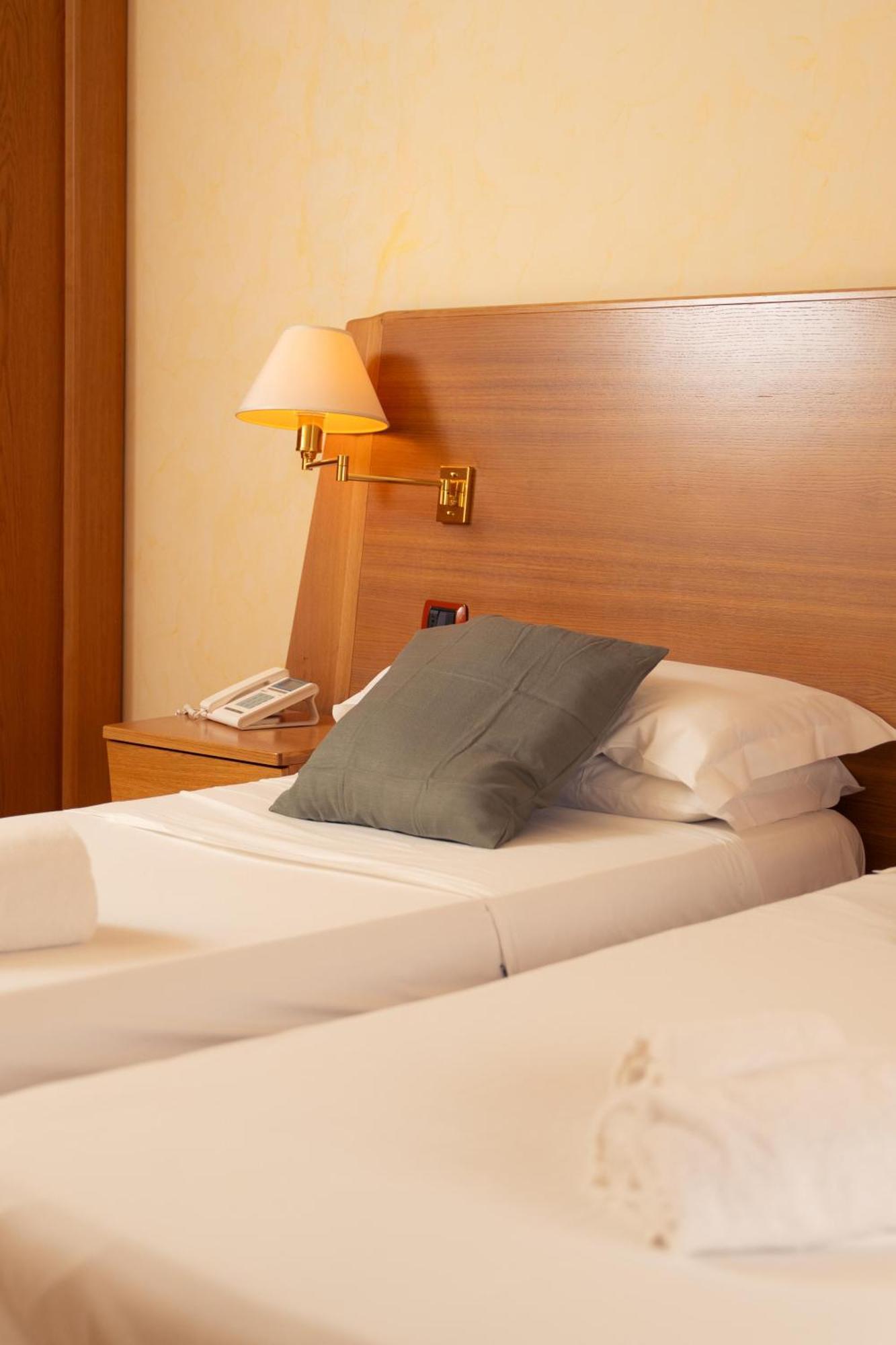 Hotel San Pancrazio トレスコーレ・バルネアーリオ エクステリア 写真